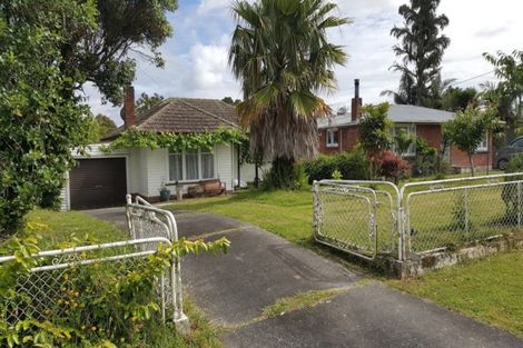 Photo of property in 17 Amberley Avenue, Te Atatu South, Auckland, 0610