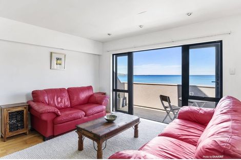 Photo of property in 28a Lyall Parade, Lyall Bay, Wellington, 6022