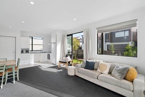 Photo of property in 24 Frank Gill Road, Hobsonville, Auckland, 0616