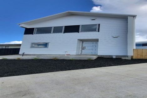 Photo of property in 15a Chadwick Crescent, Mangere East, Auckland, 2024