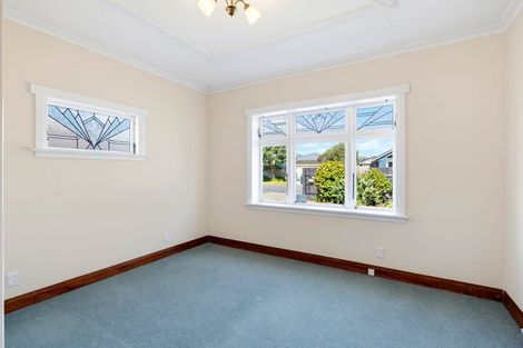 Photo of property in 6 Adrian Grove, Waikanae Beach, Waikanae, 5036