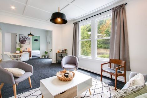 Photo of property in 36 Chaucer Road South, Hospital Hill, Napier, 4110