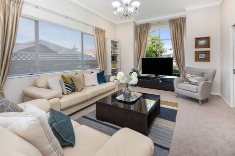 Photo of property in 5 Pintner Place, Somerville, Auckland, 2014