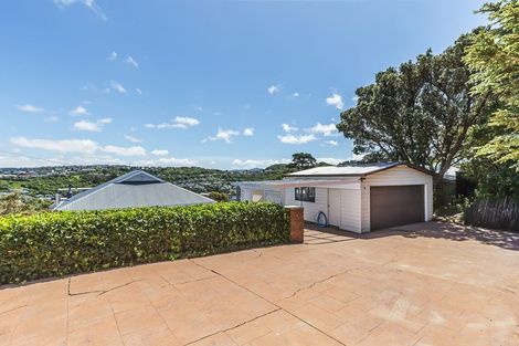 Photo of property in 13 Nevay Road, Miramar, Wellington, 6022