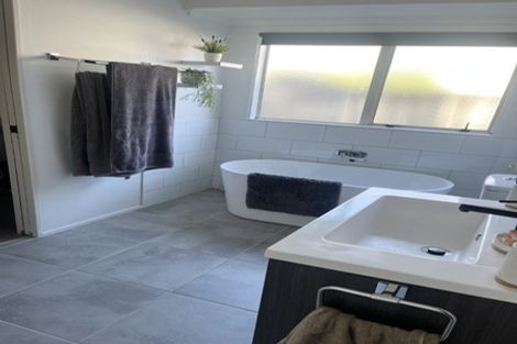 Photo of property in 42 Corinth Grove, Papamoa Beach, Papamoa, 3118