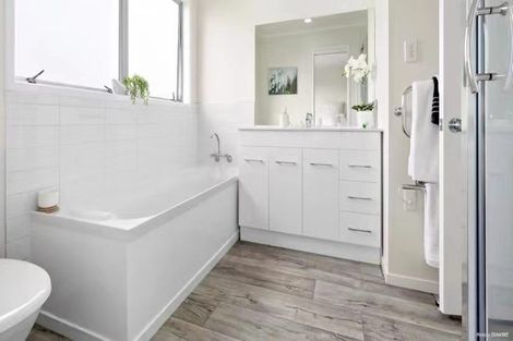 Photo of property in 1/6 Mission View Drive, Northpark, Auckland, 2013