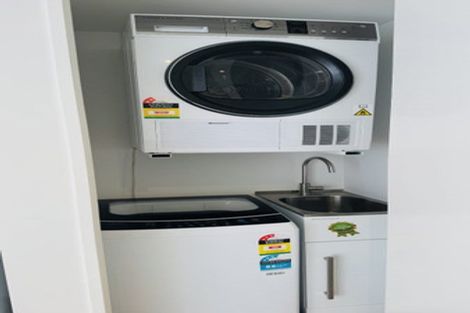 Photo of property in 1/324 Beach Road, Campbells Bay, Auckland, 0630