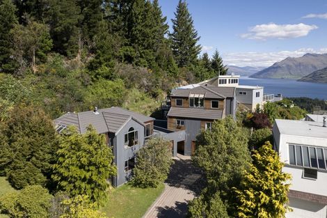 Photo of property in 12a Windsor Place, Queenstown, 9300