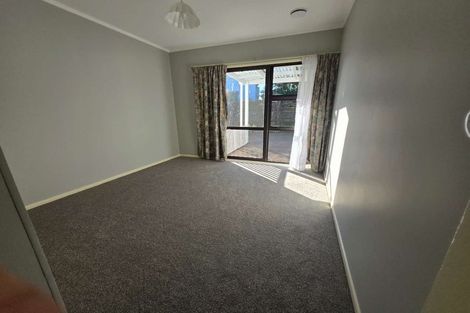 Photo of property in 17a Te Anau Place, Pakuranga Heights, Auckland, 2010