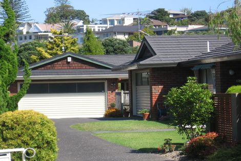 Photo of property in 1/2 Westbourne Road, Murrays Bay, Auckland, 0630