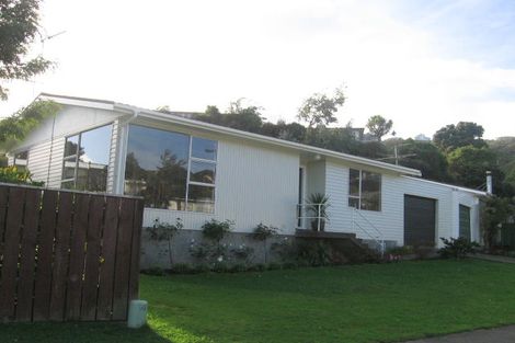 Photo of property in 3b Yarrow Place, Papakowhai, Porirua, 5024