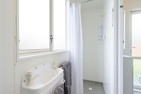 Photo of property in 32 Rutherford Drive, Waikanae Beach, Waikanae, 5036