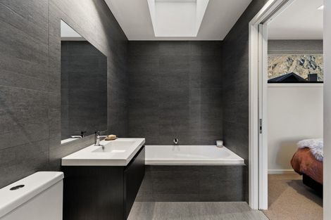 Photo of property in 8 Arran Lane, Jacks Point, Queenstown, 9371