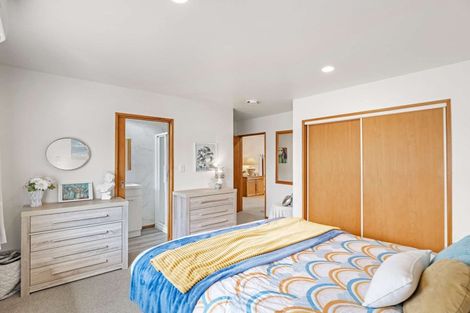 Photo of property in 4 Chesterfield Mews, Russley, Christchurch, 8042