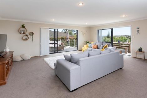 Photo of property in 4a Rodney Street, Howick, Auckland, 2014