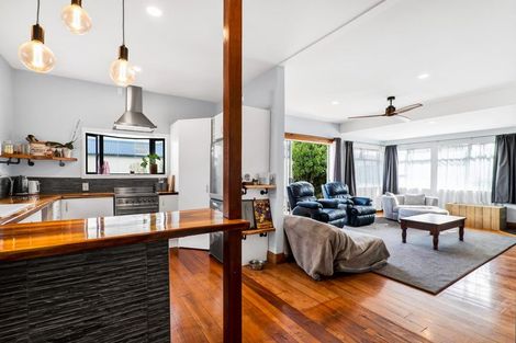 Photo of property in 58 Record Street, Fitzroy, New Plymouth, 4312