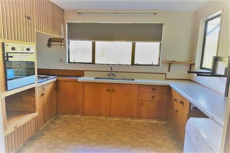 Photo of property in 37 Postgate Drive, Whitby, Porirua, 5024