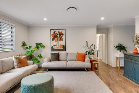 Photo of property in 169k Colwill Road, Massey, Auckland, 0614