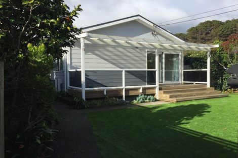 Photo of property in 19a Mantell Street, Seatoun, Wellington, 6022