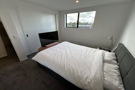 Photo of property in 5/21 Karamu Street, Te Atatu Peninsula, Auckland, 0610