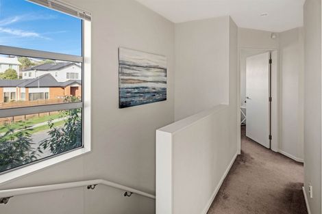 Photo of property in 10 Erlestoke Crescent, Churton Park, Wellington, 6037