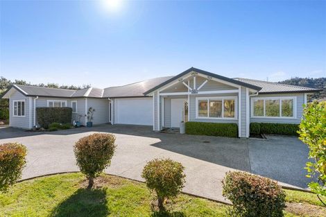 Photo of property in 6 Fruitlands Road, Kumeu, 0810