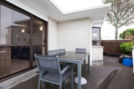 Photo of property in 40 Bayly Road, Moturoa, New Plymouth, 4310