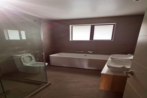 Photo of property in 14 Woodridge Drive, Stanmore Bay, Whangaparaoa, 0932