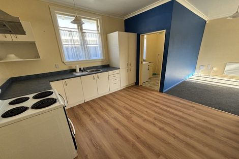 Photo of property in 12 Hereford Street, West End, Palmerston North, 4410