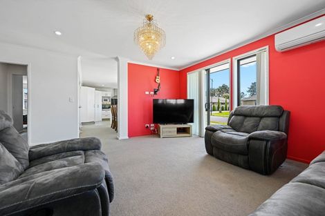Photo of property in 44 Edgeview Crescent, Fitzroy, Hamilton, 3206