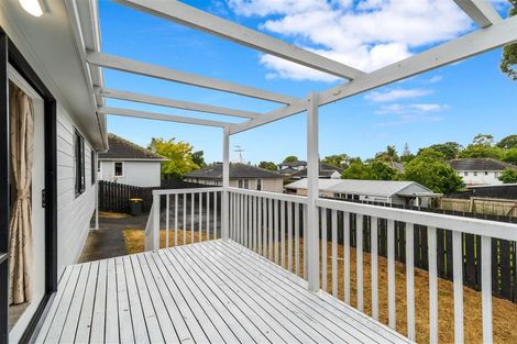 Photo of property in 1/11 Brookfield Road, Te Atatu Peninsula, Auckland, 0610