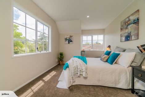 Photo of property in 2/73 Botany Road, Botany Downs, Auckland, 2010