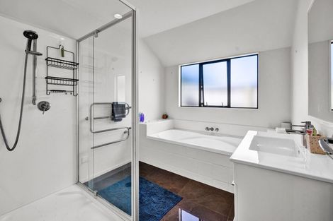 Photo of property in 3 Beech Place, Hawera, 4610