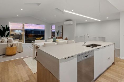 Photo of property in 8 Rehua Way, Papamoa, 3118