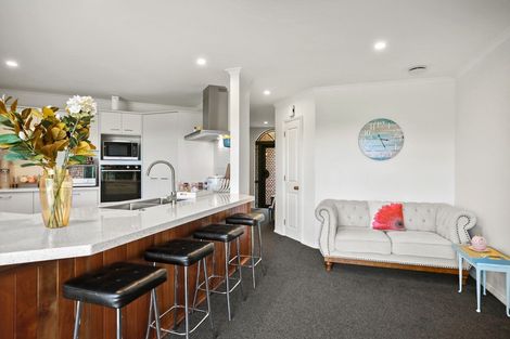 Photo of property in 6 Bouverie Crescent, Flagstaff, Hamilton, 3210