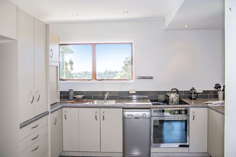 Photo of property in 2/36 Greendale Spur, Glenfield, Auckland, 0629