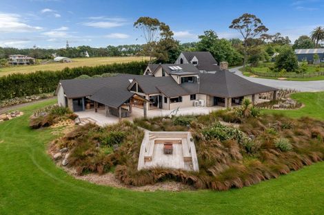 Photo of property in 255 Clifton Road, Whitford, Howick, 2571