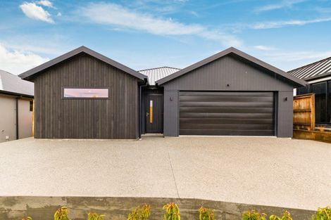 Photo of property in 50 Muster Road, Jacks Point, 9371