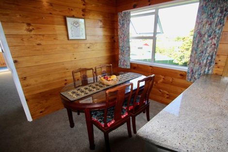 Photo of property in 3 Acacia Avenue, Maungaraki, Lower Hutt, 5010