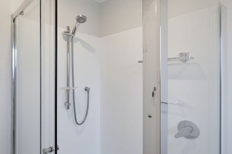 Photo of property in 1 Dunk Place, Milson, Palmerston North, 4414