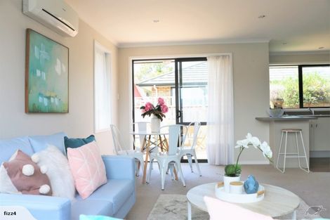 Photo of property in 2 Hay Street, Ebdentown, Upper Hutt, 5018