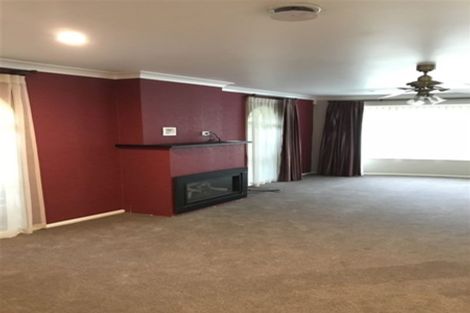 Photo of property in 40 Tralee Terrace, Dannemora, Auckland, 2016