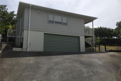 Photo of property in 2/36 Elizabeth Drive, West Harbour, Auckland, 0618