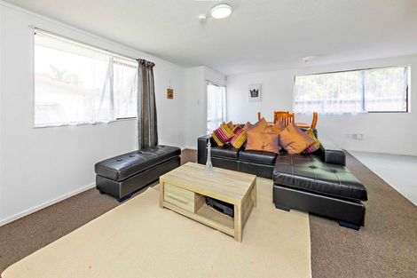 Photo of property in 2/61 Redcrest Avenue, Red Hill, Papakura, 2110