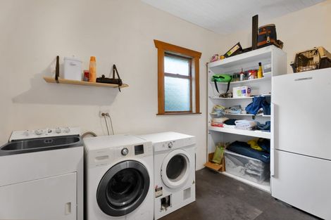 Photo of property in 33 Gaine Street, New Plymouth, 4310