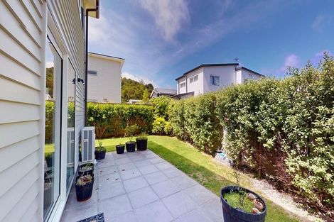 Photo of property in 92 Silverstream Road, Crofton Downs, Wellington, 6035