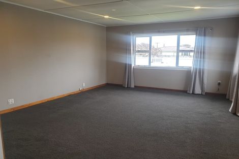 Photo of property in 8 Truby King Street, Merrilands, New Plymouth, 4312