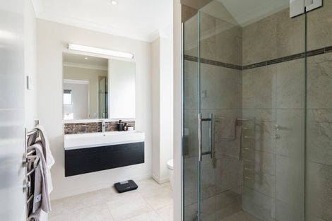 Photo of property in 37 Highgrove, Saint Clair, Dunedin, 9012