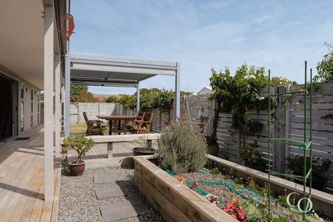 Photo of property in 31 Butterworth Crescent, Papamoa Beach, Papamoa, 3118