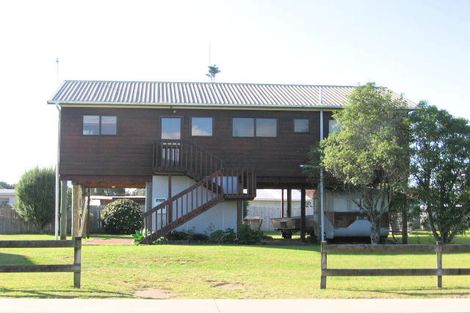 Photo of property in 59 Captain Cook Road, Cooks Beach, Whitianga, 3591